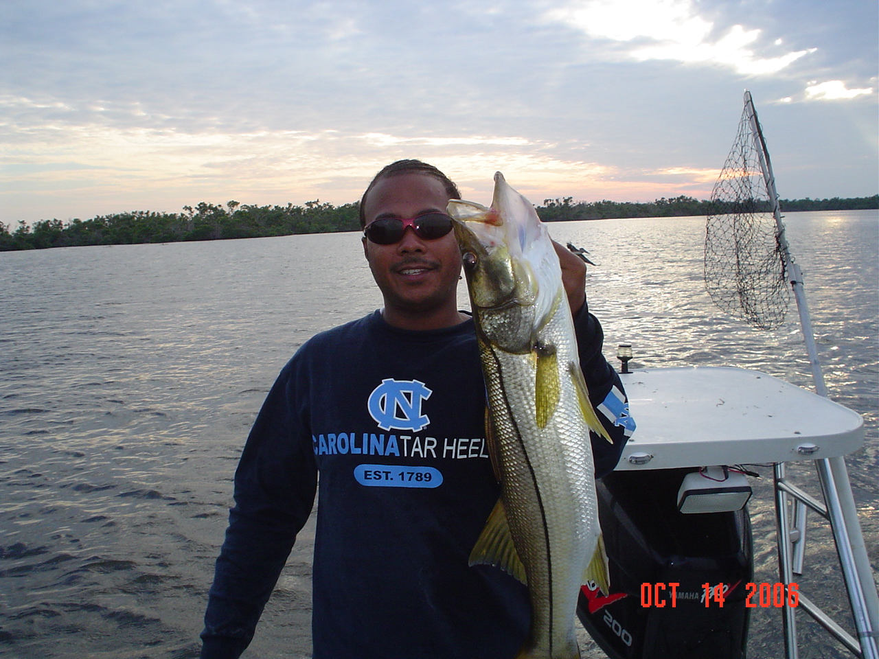 Shark_in_Capt._Phil_Death_Grip.jpg